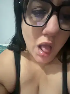 Snapshot of daianaspencer chatting on November 10, 7:51 am daianaspencer online show from November 10, 7:51 am