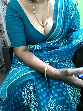 Snapshot of niiveditha chatting on September 19, 2:24 am niiveditha online show from September 19, 2:24 am