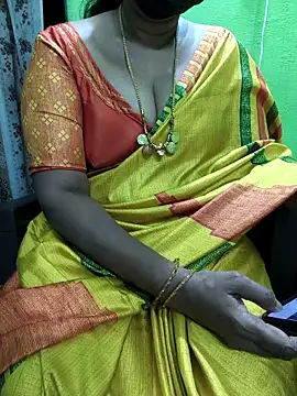 Snapshot of niiveditha chatting on November 5, 10:04 am niiveditha online show from November 5, 10:04 am