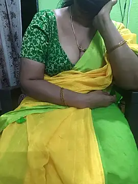 Snapshot of niiveditha chatting on December 4, 3:10 pm niiveditha online show from December 4, 3:10 pm