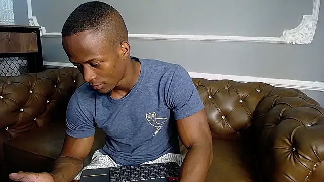 LiamRivers  online show from February 18, 4:58 pm