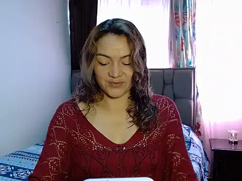 Snapshot of PenelopeMist chatting on May 14, 6:26 pm PenelopeMist online show from May 14, 6:26 pm