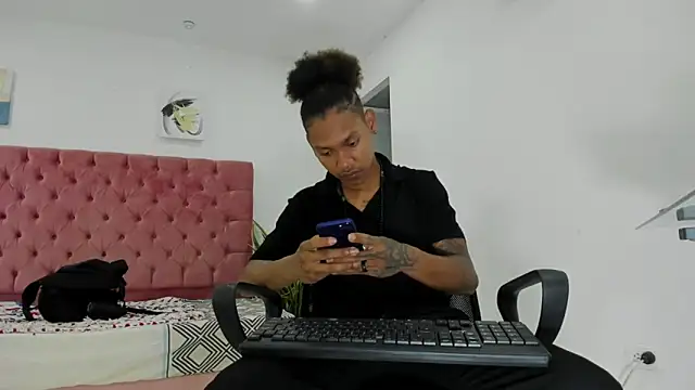 Snapshot of blackdirty420 chatting on February 14, 4:31 pm blackdirty420 online show from February 14, 4:31 pm