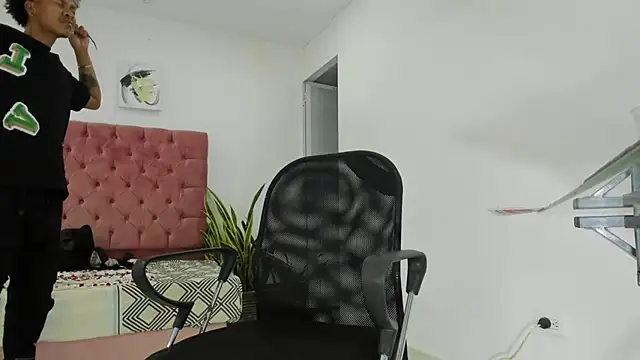 Snapshot of blackdirty420 chatting on February 17, 3:42 pm blackdirty420 online show from February 17, 3:42 pm