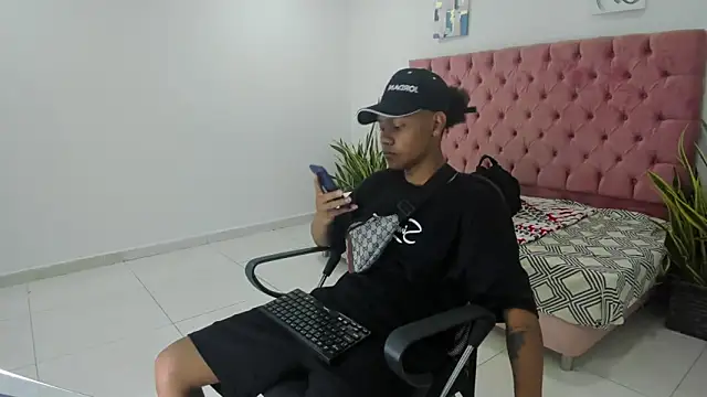 Snapshot of blackdirty420 chatting on February 24, 5:20 pm blackdirty420 online show from February 24, 5:20 pm