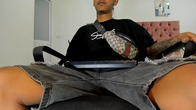 Snapshot of blackdirty420 chatting on March 5, 4:35 pm blackdirty420 online show from March 5, 4:35 pm