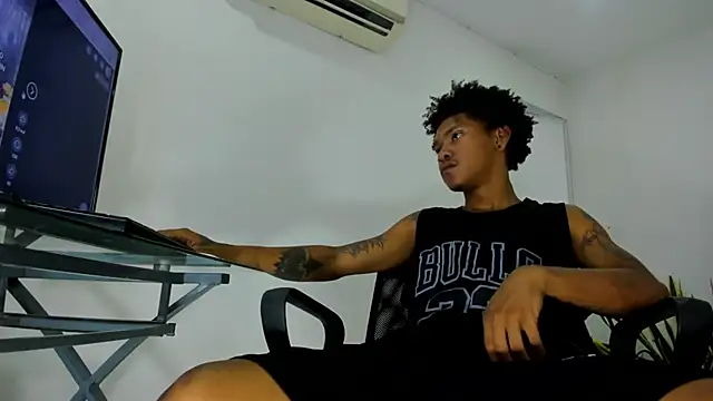 Snapshot of blackdirty420 chatting on March 15, 3:37 pm blackdirty420 online show from March 15, 3:37 pm