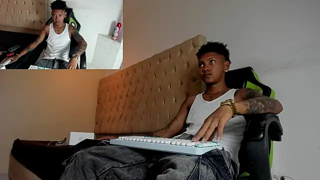 Snapshot of blackdirty420 chatting on September 18, 7:49 pm blackdirty420 online show from September 18, 7:49 pm