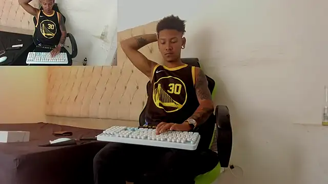 Snapshot of blackdirty420 chatting on September 19, 8:20 pm blackdirty420 online show from September 19, 8:20 pm