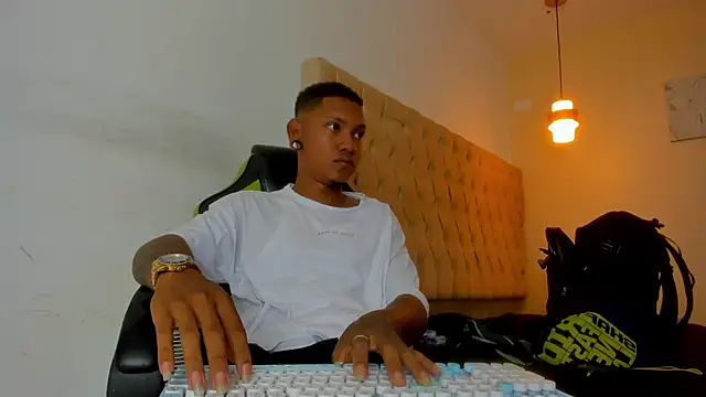 Snapshot of blackdirty420 chatting on October 22, 7:24 pm blackdirty420 online show from October 22, 7:24 pm