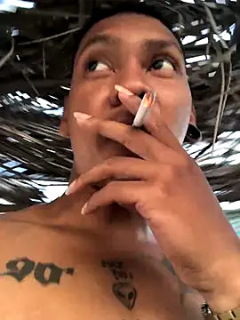 Snapshot of blackdirty420 chatting on October 25, 10:26 pm blackdirty420 online show from October 25, 10:26 pm