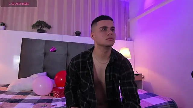 Sebastian Phoenix online show from February 15, 6:23 am