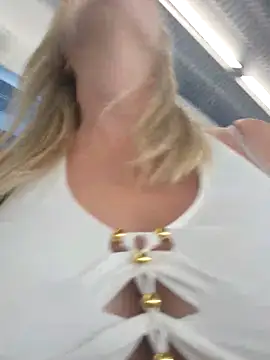 Sexybiene969 online show from September 15, 4:07 pm