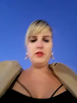 Sexybiene969 online show from October 13, 4:40 pm