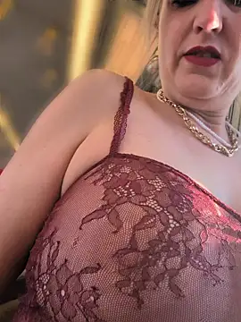 Sexybiene969 online show from April 8, 4:18 pm