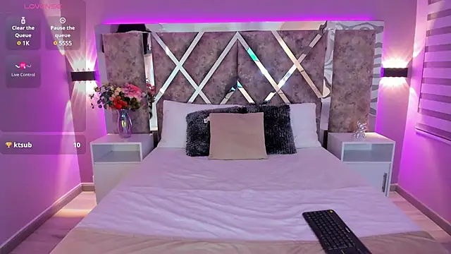 ValerieHyde online show from March 15, 3:29 am