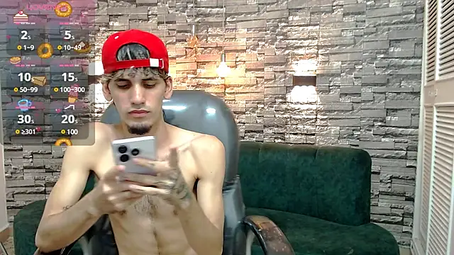 Snapshot of Dirty_Kingg chatting on February 6, 2:55 am Dirty Kingg online show from February 6, 2:55 am