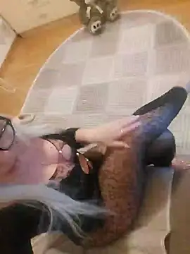 visnjica online show from February 10, 9:04 pm