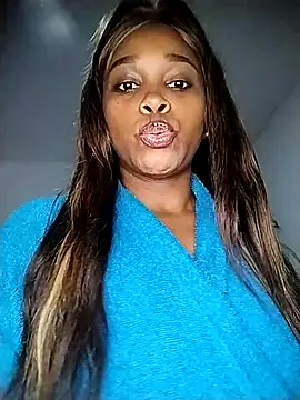 Snapshot of moree_Queen chatting on February 16, 1:49 pm moree Queen online show from February 16, 1:49 pm