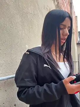 Laura-Khalifa online show from February 14, 10:36 pm