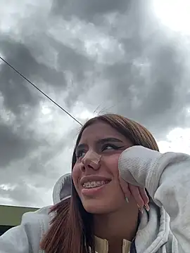 Laura-Khalifa online show from February 21, 8:38 pm