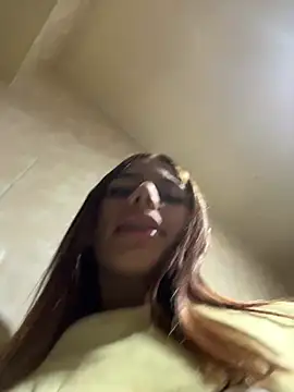 Laura-Khalifa online show from February 22, 4:29 am