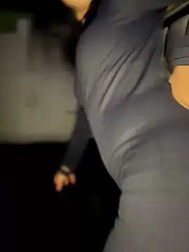 Laura-Khalifa online show from April 22, 4:37 am