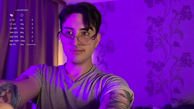 dark-willoww online show from December 20, 2:13 pm