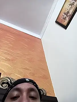 innocentboy1987 online show from February 12, 12:58 am