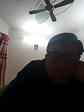 innocentboy1987 online show from March 4, 4:49 am