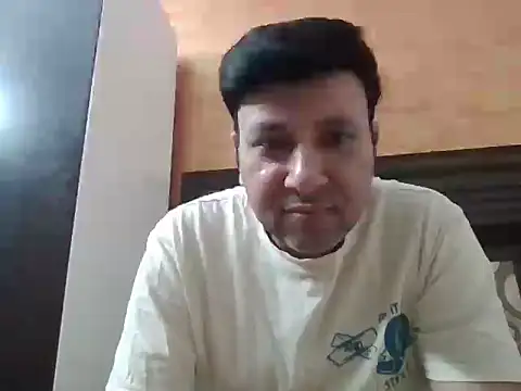 innocentboy1987 online show from April 24, 5:54 am