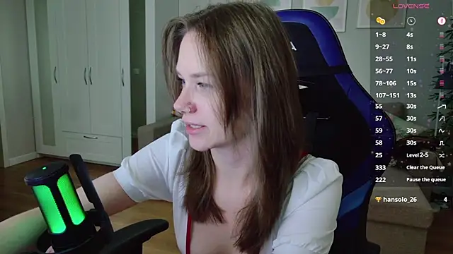 Snapshot of alexa_feels_ chatting on July 13, 4:32 pm alexa feels online show from July 13, 4:32 pm