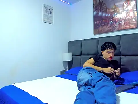 Aiiden 15 online show from February 18, 3:10 pm