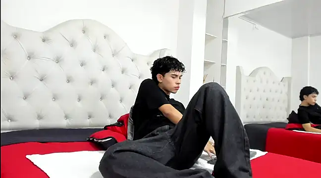 Aiiden 15 online show from February 26, 2:57 pm