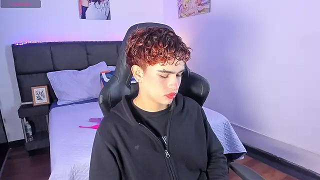 Aiiden 15 online show from November 14, 12:59 pm