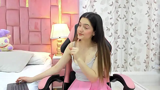 ArianaFranco online show from March 20, 12:11 pm