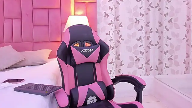 ArianaFranco online show from November 8, 1:22 pm