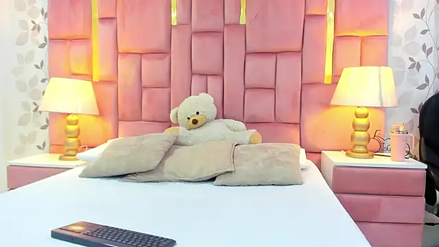 ArianaFranco online show from April 23, 1:13 pm