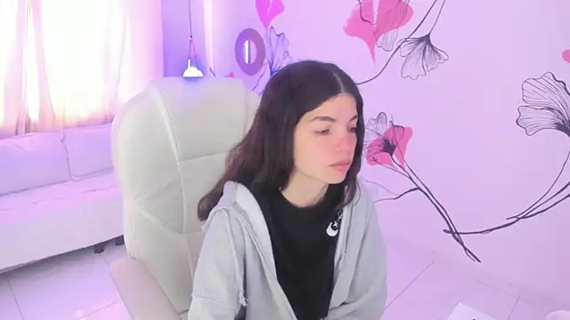 Isabela Fiorelli online show from March 3, 12:27 pm