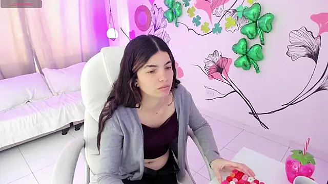 Isabela Fiorelli online show from March 26, 1:06 pm