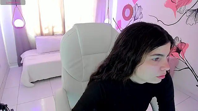 Snapshot of Isabela_Fiorelli chatting on June 2, 1:46 pm Isabela Fiorelli online show from June 2, 1:46 pm