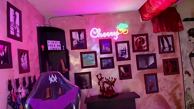 cherryy bombshelll online show from September 13, 5:57 pm