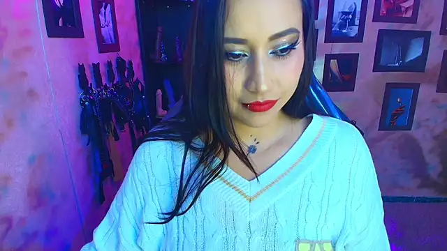 cherryy bombshelll online show from October 3, 4:26 pm