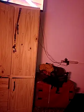 Snapshot of Ezella1 chatting on November 30, 1:09 am Ezella1 online show from November 30, 1:09 am