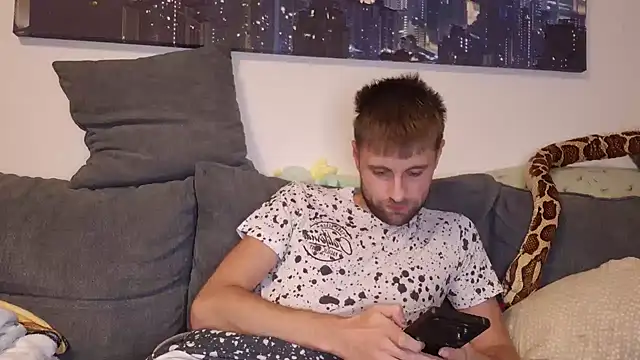 Snapshot of ademandjulia chatting on November 6, 5:36 pm ademandjulia online show from November 6, 5:36 pm