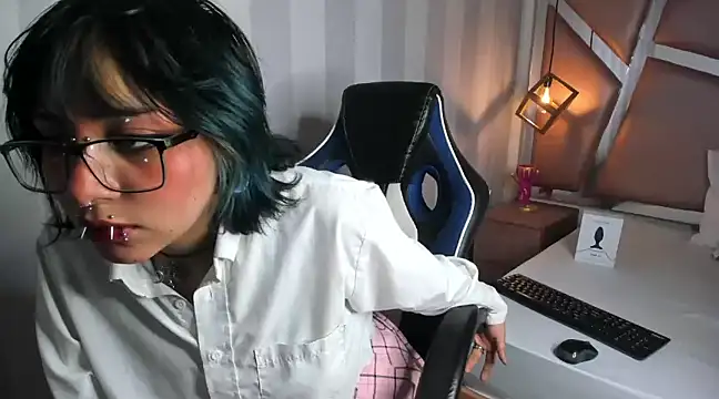 DarkMysterysF online show from March 13, 8:54 pm