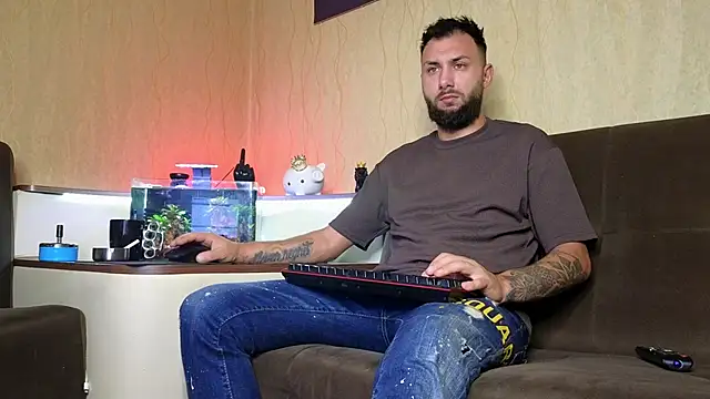 Snapshot of JamieNoxus chatting on October 1, 5:46 am JamieNoxus online show from October 1, 5:46 am