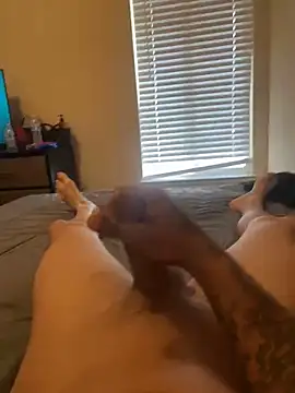 bigdickbigdaddy7373 online show from February 28, 7:03 pm