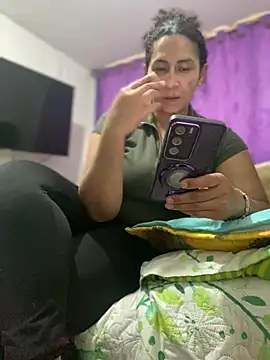 Carola-Ross online show from April 16, 5:47 pm