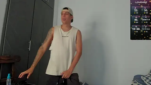 hugosan12 online show from March 11, 9:04 pm